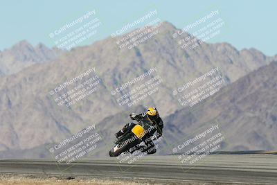 media/Dec-01-2025-Moto Forza (Mon) [[2daa91e15f]]/1-Advanced Group/Session 4 Turn 9/